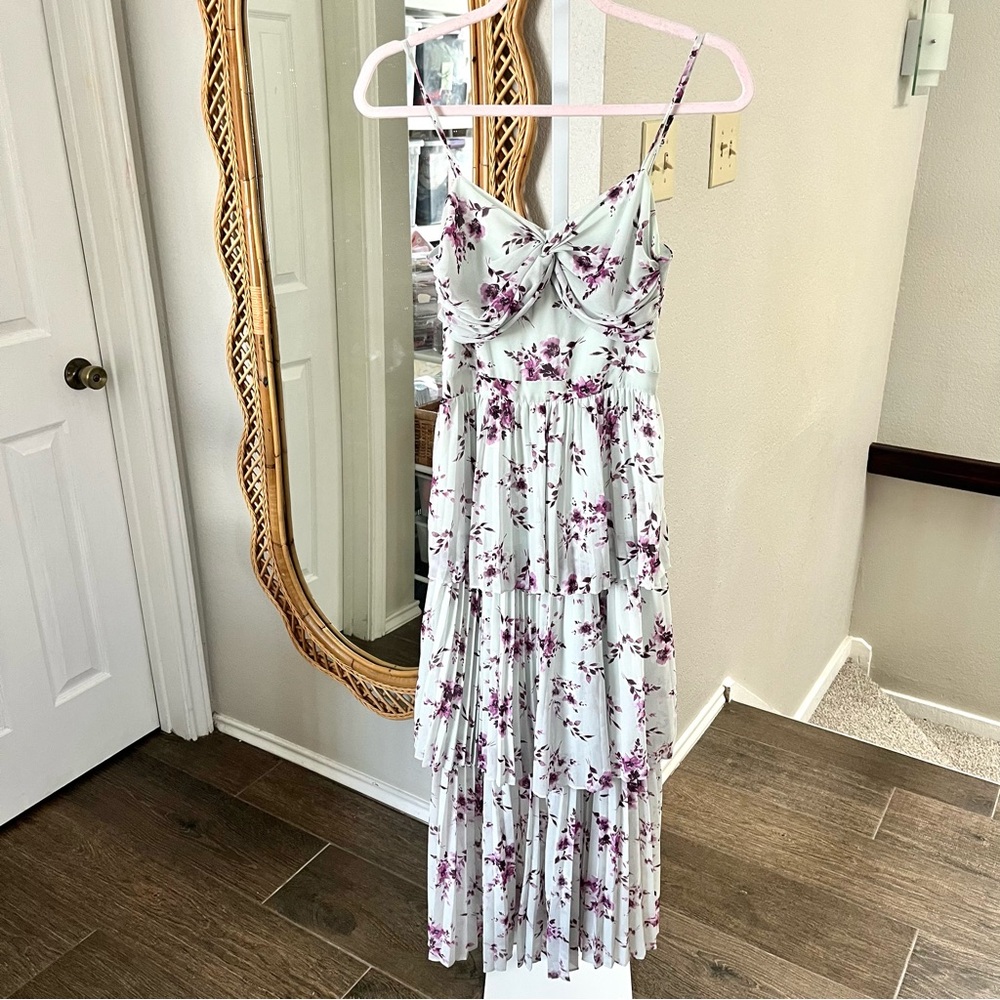 ML Monique Lhuillier / Green Floral Tiered Pleat Midi Dress